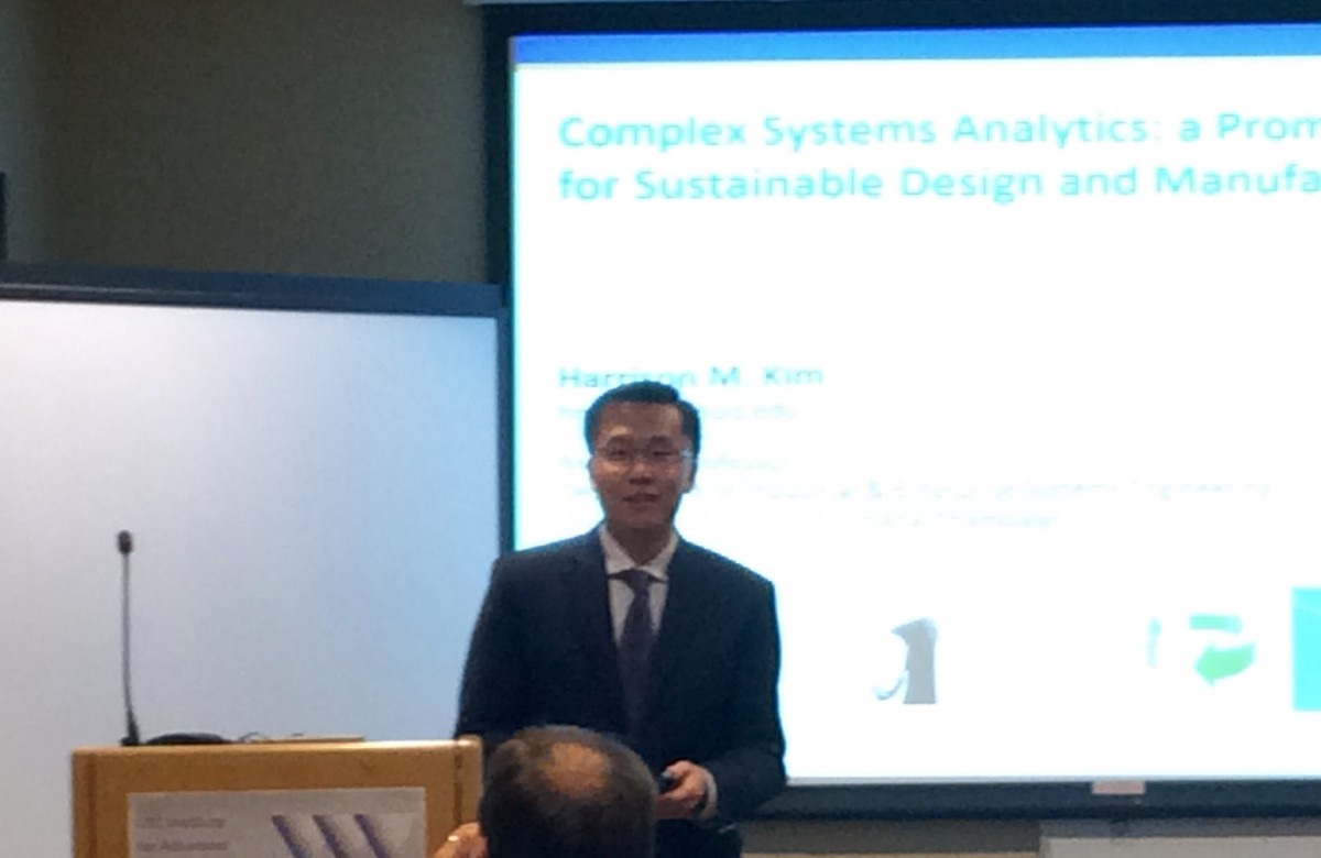 Harrison Kim presenting his seminar
